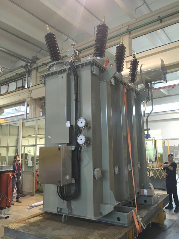 Olejový transformátor 25 MVA pro VE Timbaban 
